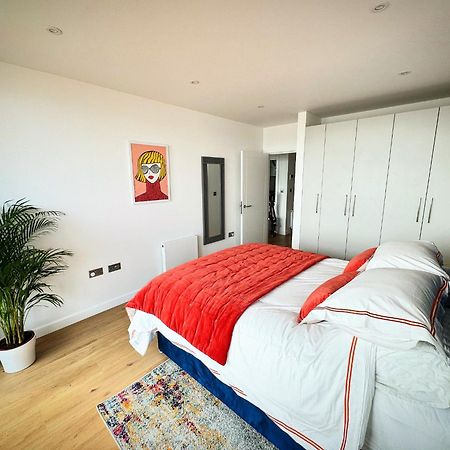 Stunning Beach Front Apartment With Sea Views, Free Parking & Balcony Ramsgate Eksteriør bilde