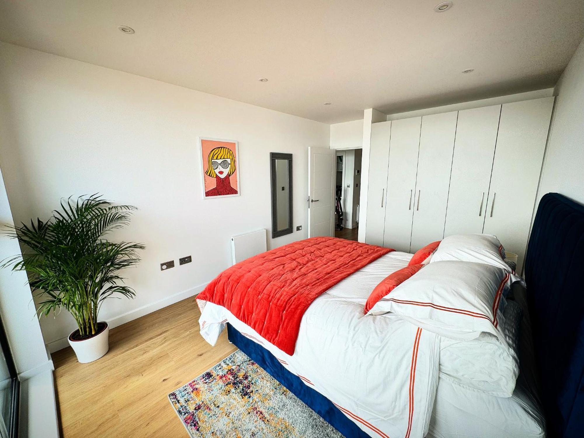 Stunning Beach Front Apartment With Sea Views, Free Parking & Balcony Ramsgate Eksteriør bilde